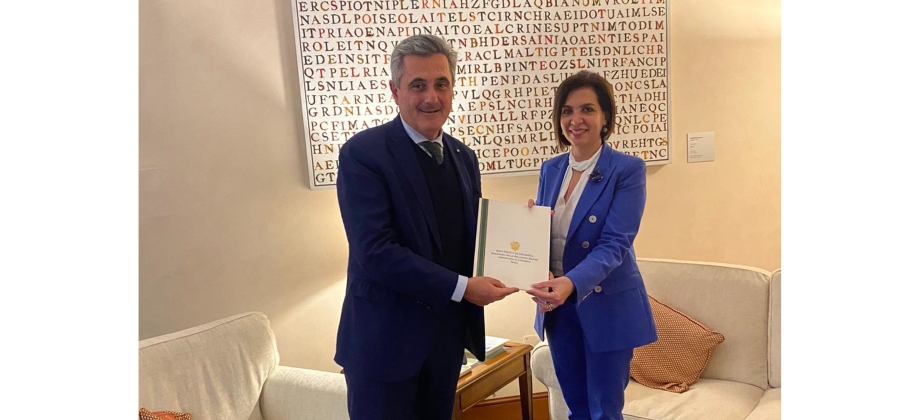 La Embajadora de Colombia designada ante la República Italiana presentó las copias de estilo de sus Cartas Credenciales