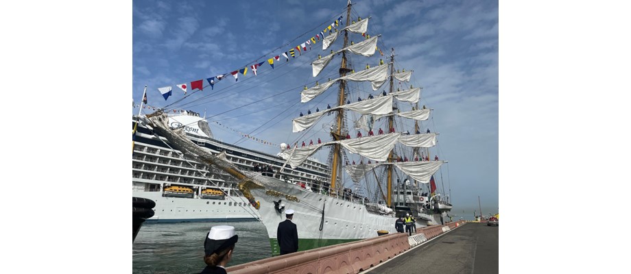 Embajada de Colombia en Italia celebra la llegada del embajador de Colombia en los mares del mundo, el buque escuela e insignia ARC Gloria