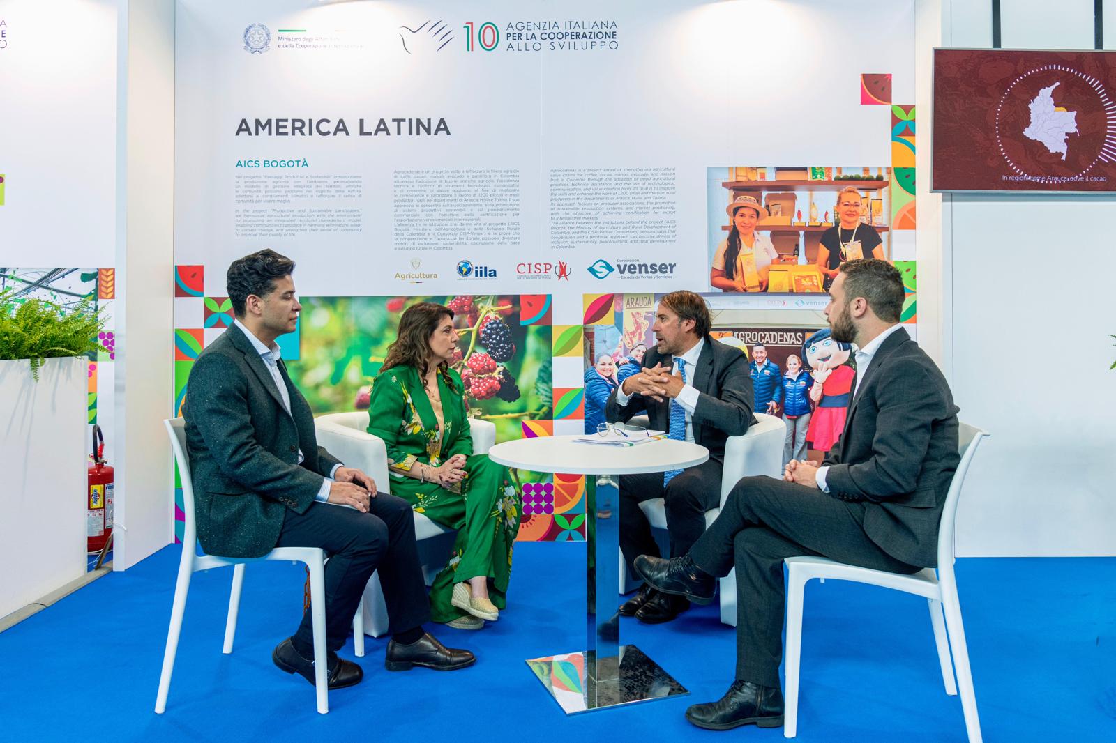 Colombia fortalece lazos de cooperación agroalimentaria y financiera en la Feria MACFRUT 2026 en Rímini, Italia