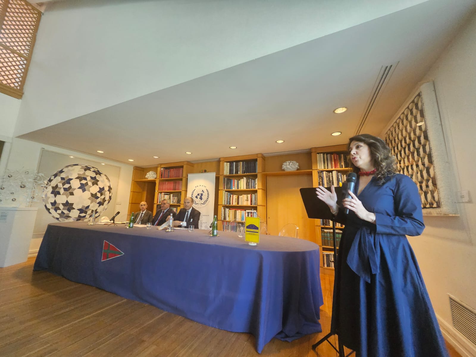 Embajadora de Colombia participa en conferencia internacional del cuerpo diplomático y consular en Italia
