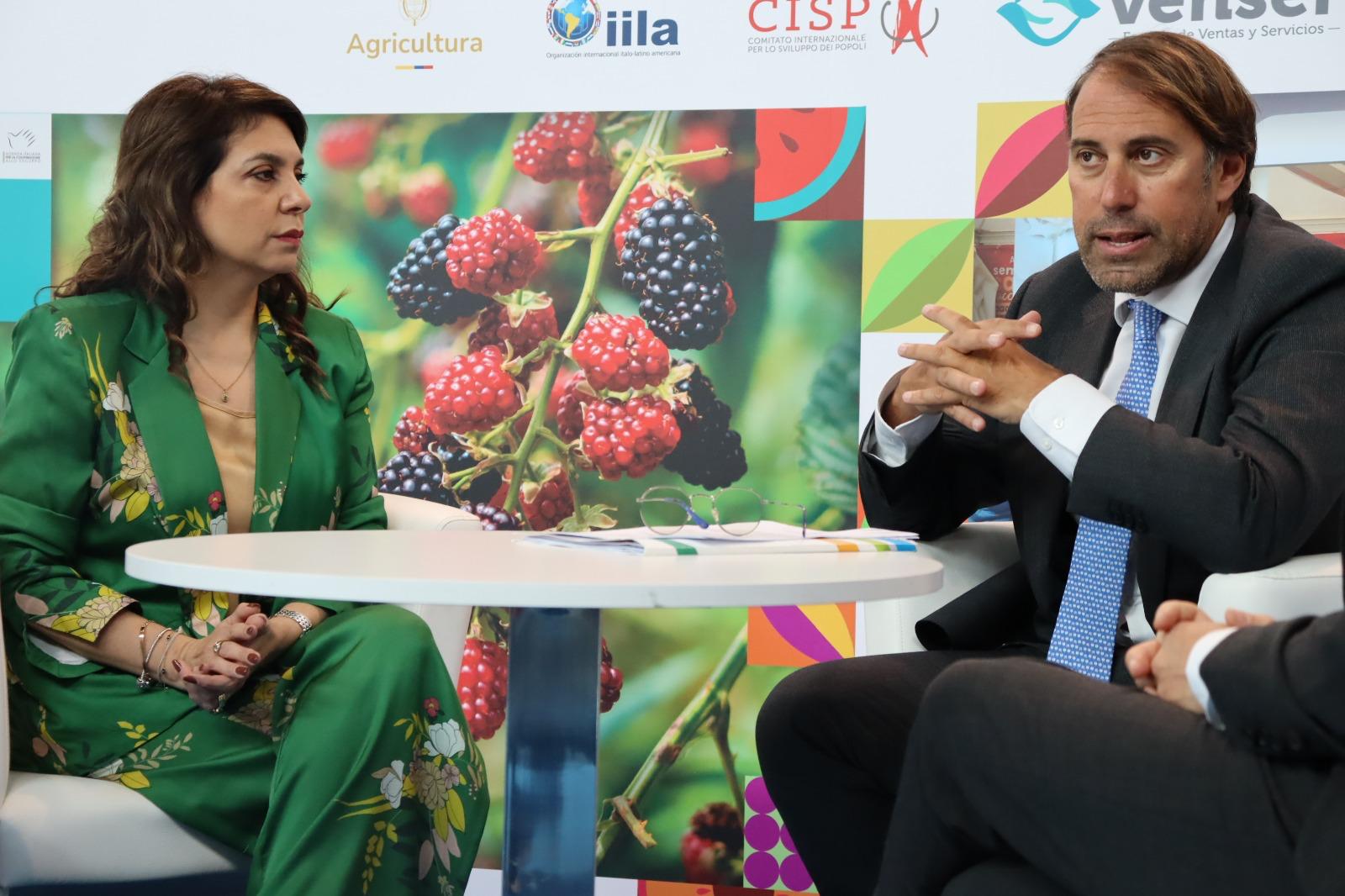 Colombia fortalece lazos de cooperación agroalimentaria y financiera en la Feria MACFRUT 2026 en Rímini, Italia