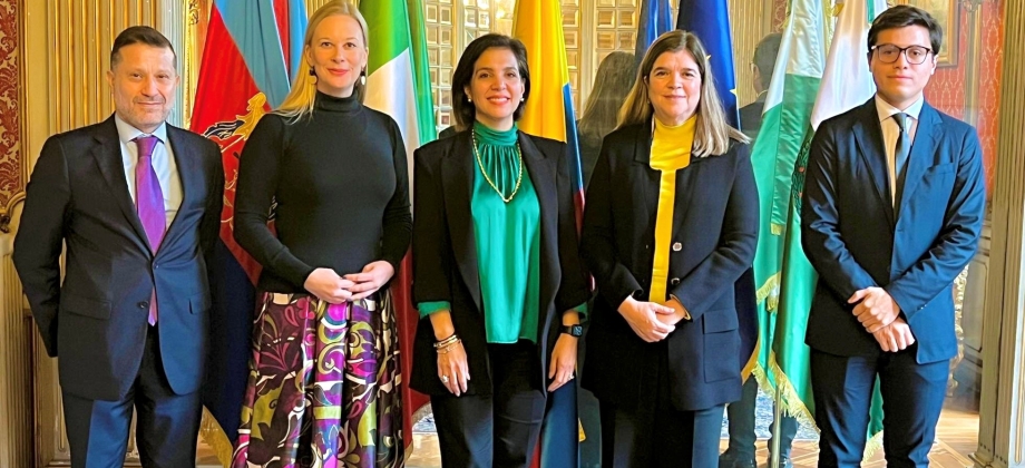 Encuentro con la Directora Regional para América Latina y del Caribe y la Directora de País - FIDA