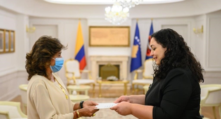Embajadora de Colombia en Italia, Gloria Isabel Ramírez Ríos, presentó credenciales que la acreditan como Embajadora no residente en Kosovo